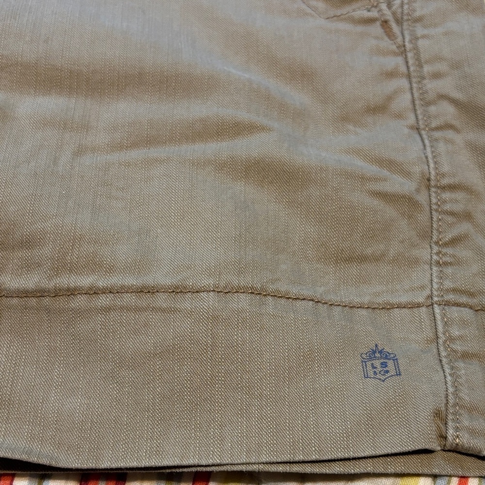 Levi's Women's Tan Cargo Shorts - Picture 4 of 12